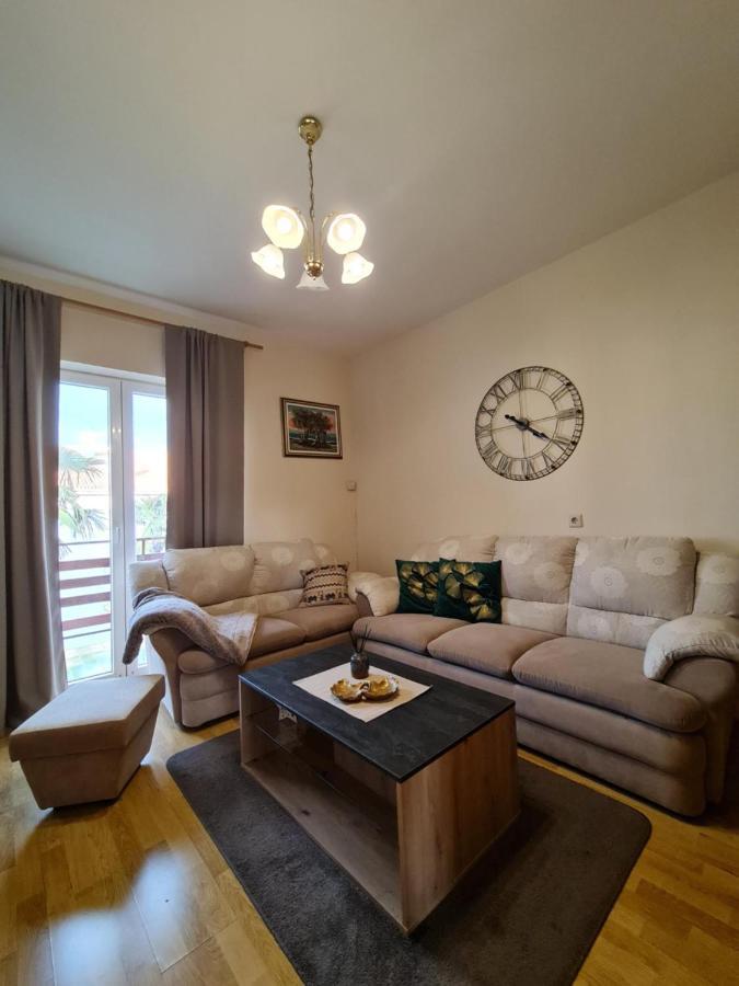 Bed and Breakfast Pansion Katarina à Malinska Extérieur photo