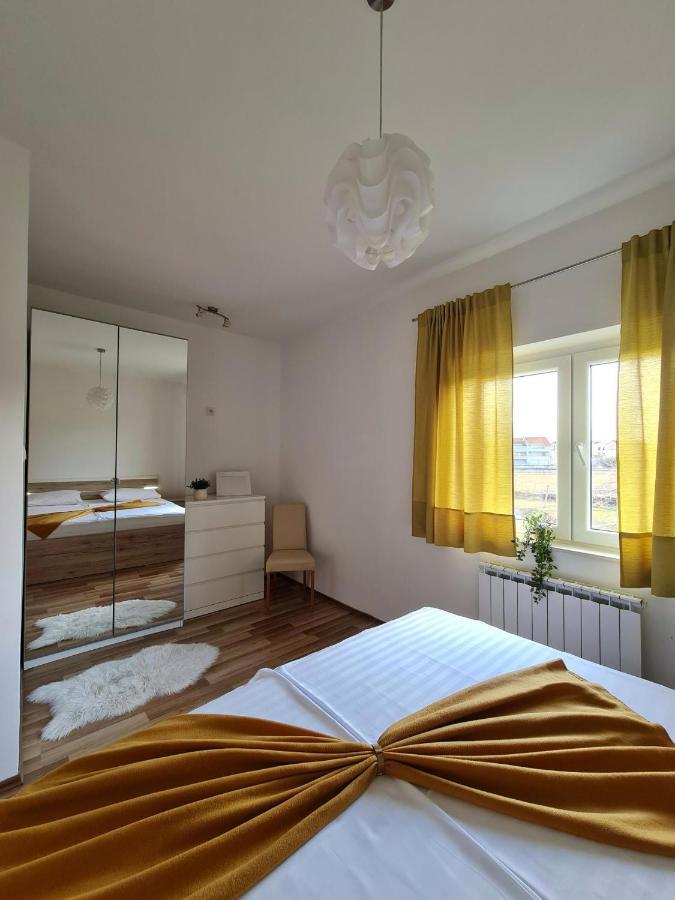 Bed and Breakfast Pansion Katarina à Malinska Extérieur photo